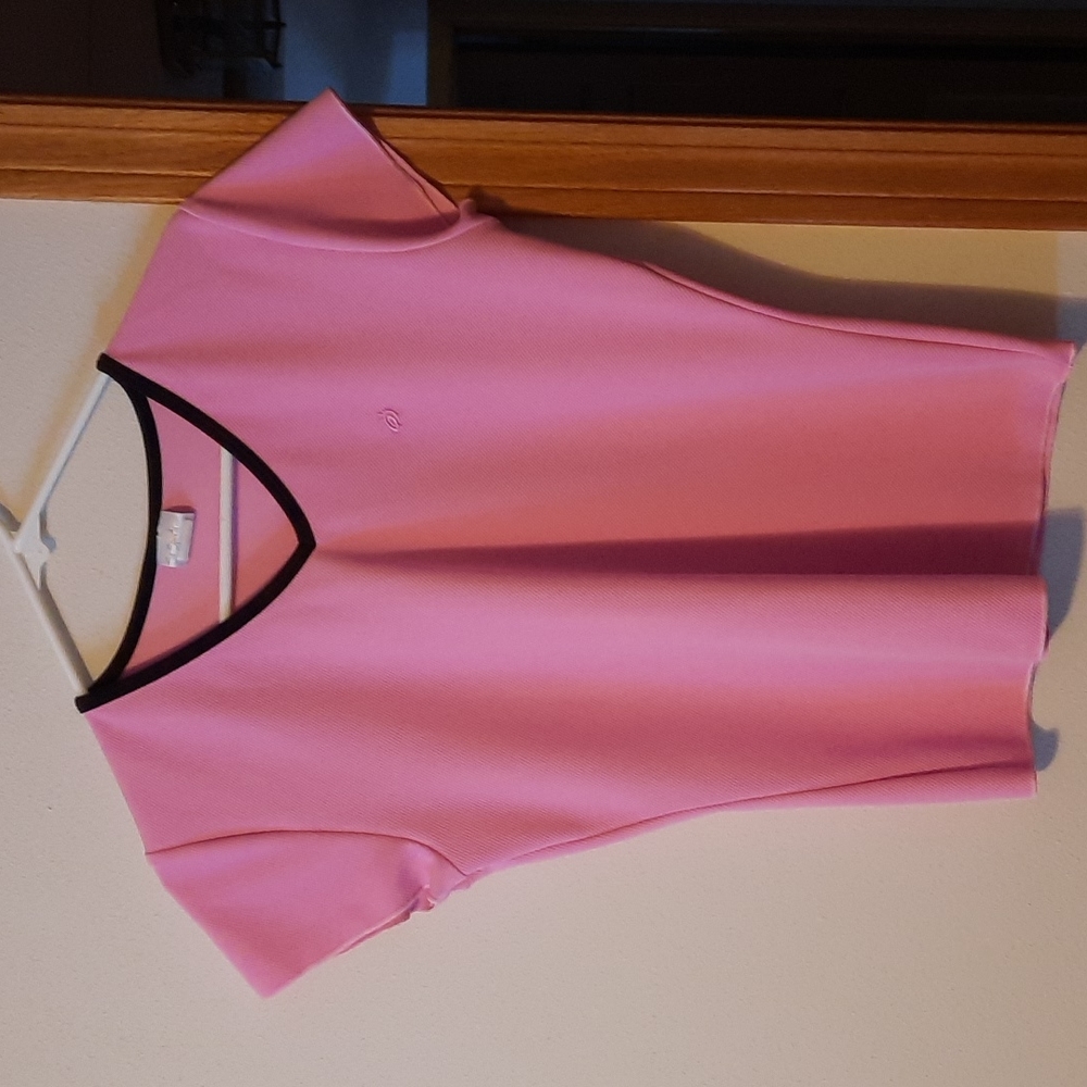 So Sporty Pink Sport Top Size Medium